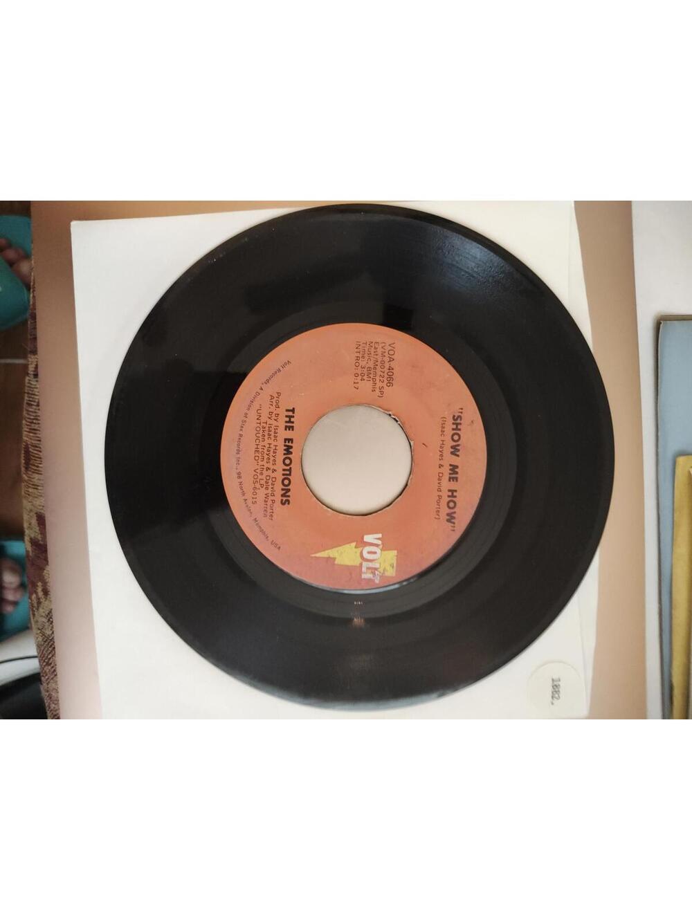 The Emotions - show me how / boss love maker -NM 45